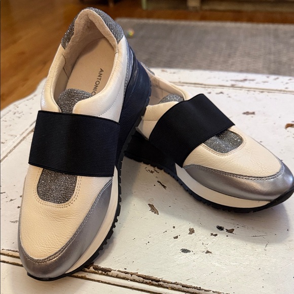 Michael Antonio Cream and Silver Sneakers - Picture 3 of 8